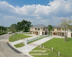 House for sale at the golf course Burapha Golf and Resort at Sriracha, Chonburi. 15.9 M.baht